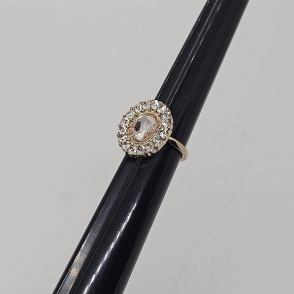 gold tone cocktail ring with large pink rhinestone and clear halo size 7 - Picture 2 of 5